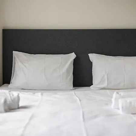 Urban Oasis With Queen Bed And View Be-48 アパート