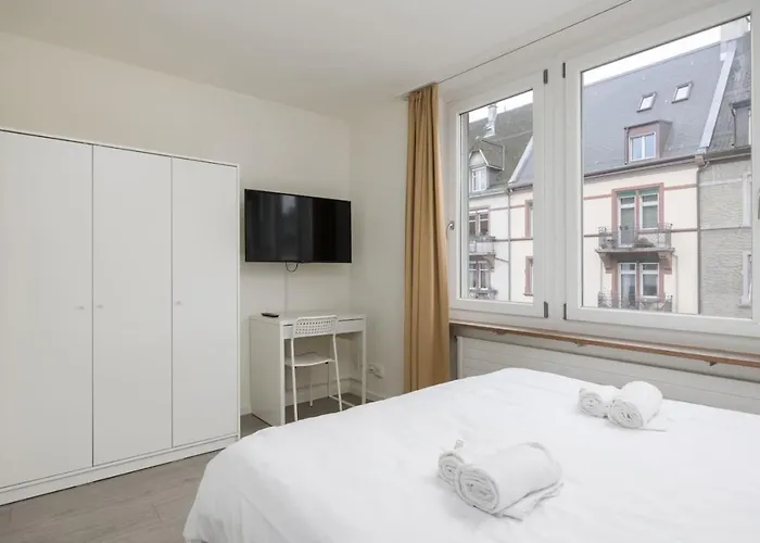 Urban Oasis With Queen Bed And View Be-48 زيورخ